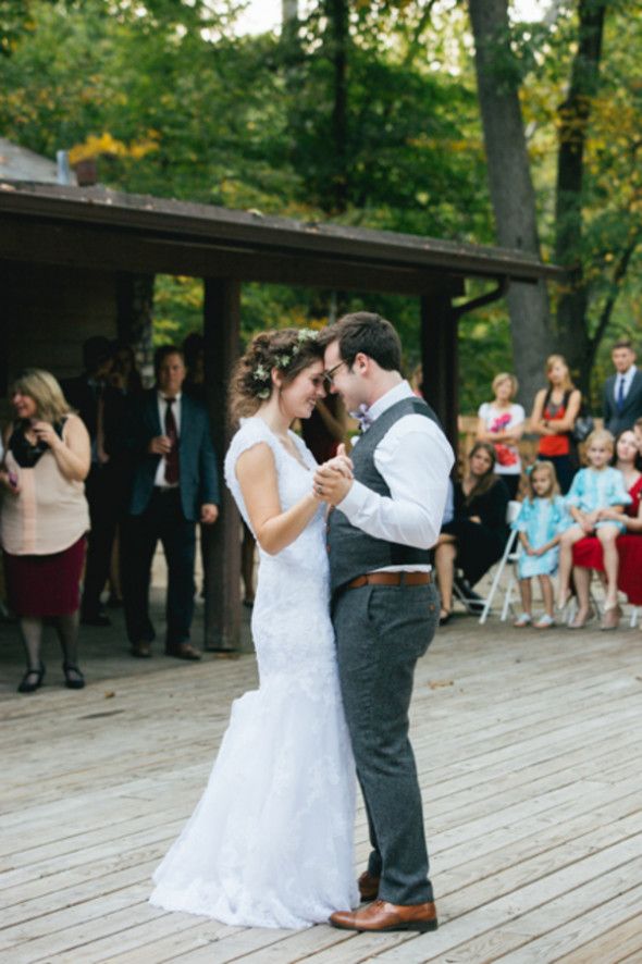 An amazing rustic wedding with beautiful details.