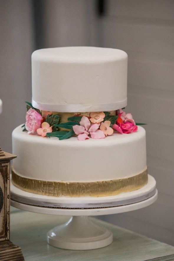 Gold Wedding Cake Ideas
