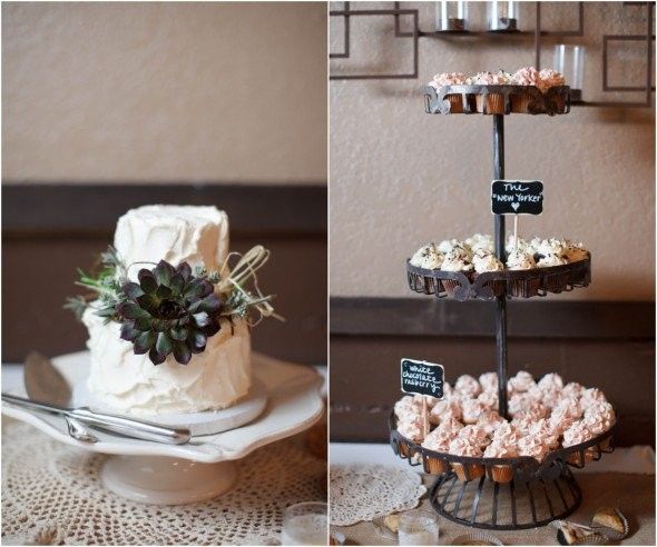 10 Super Sweet Small Wedding Cakes