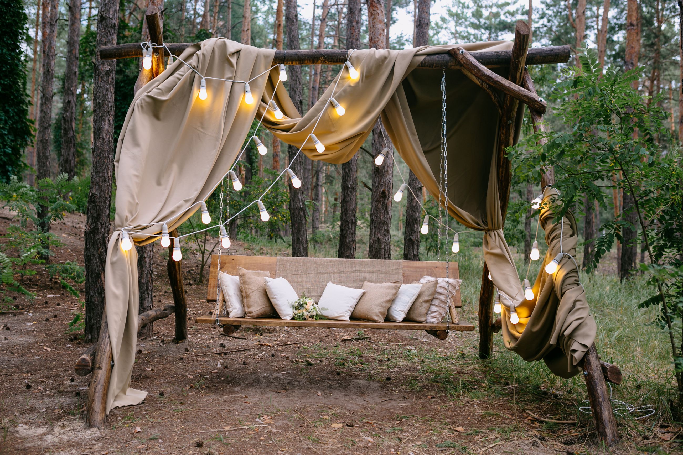 What You Need To Know When Planning A Backyard Wedding ...