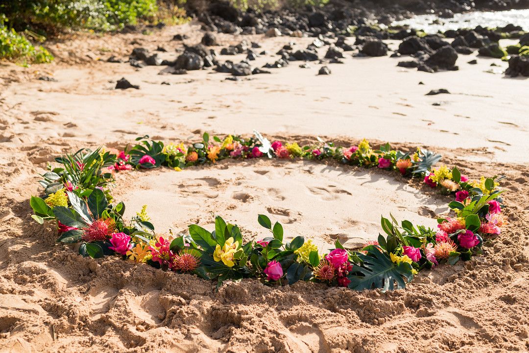maui beach elopement ceremony circle