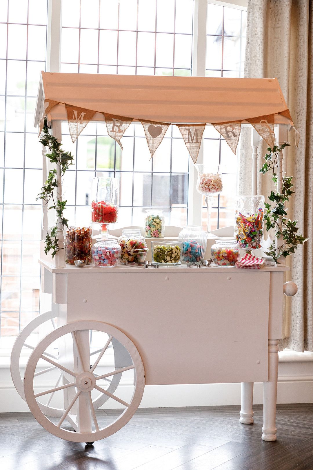 elegant summer wedding candy bar