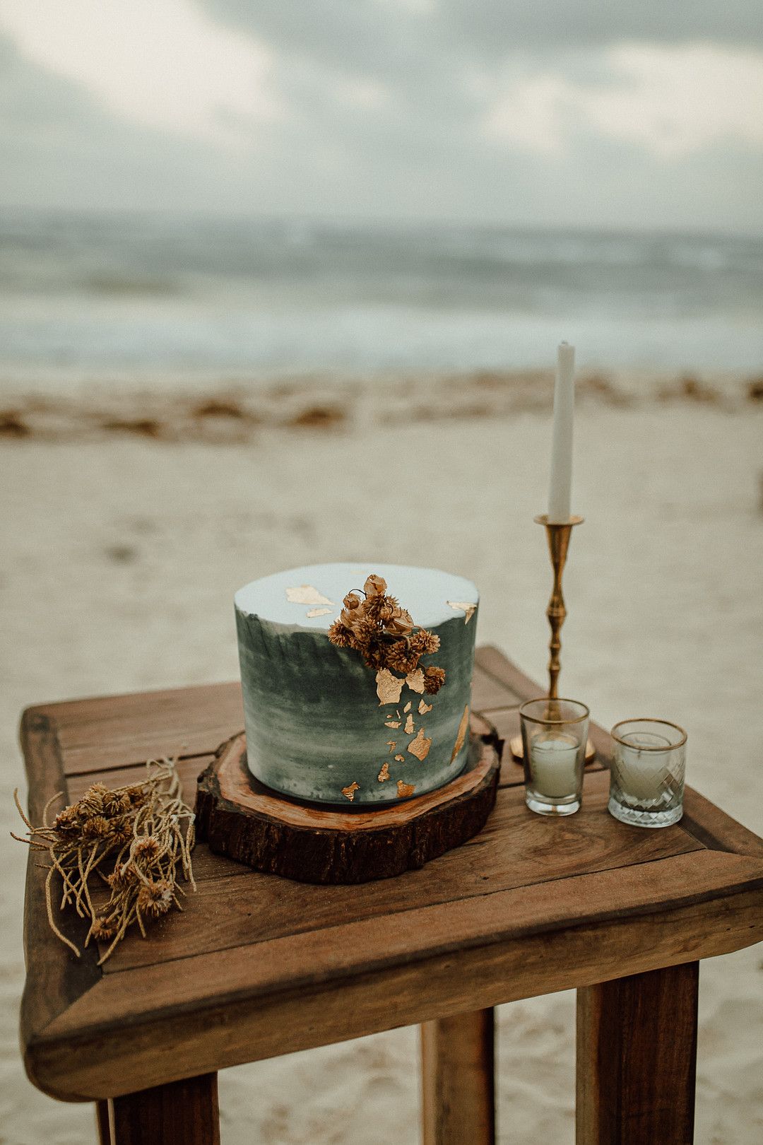 wedding cake for elopement in tulum