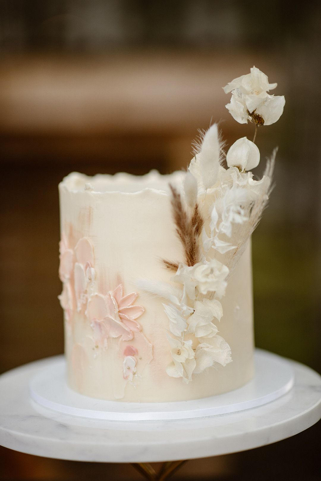 intimate Mount Rainier elopement cake