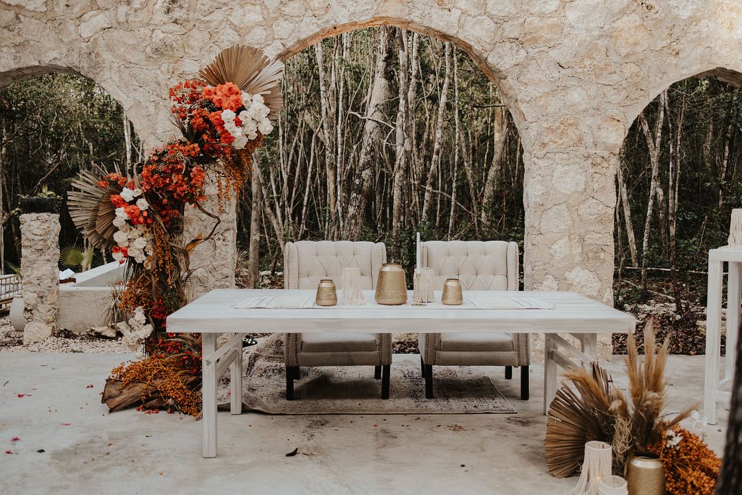 micro wedding inspiration shoot sweetheart table decor
