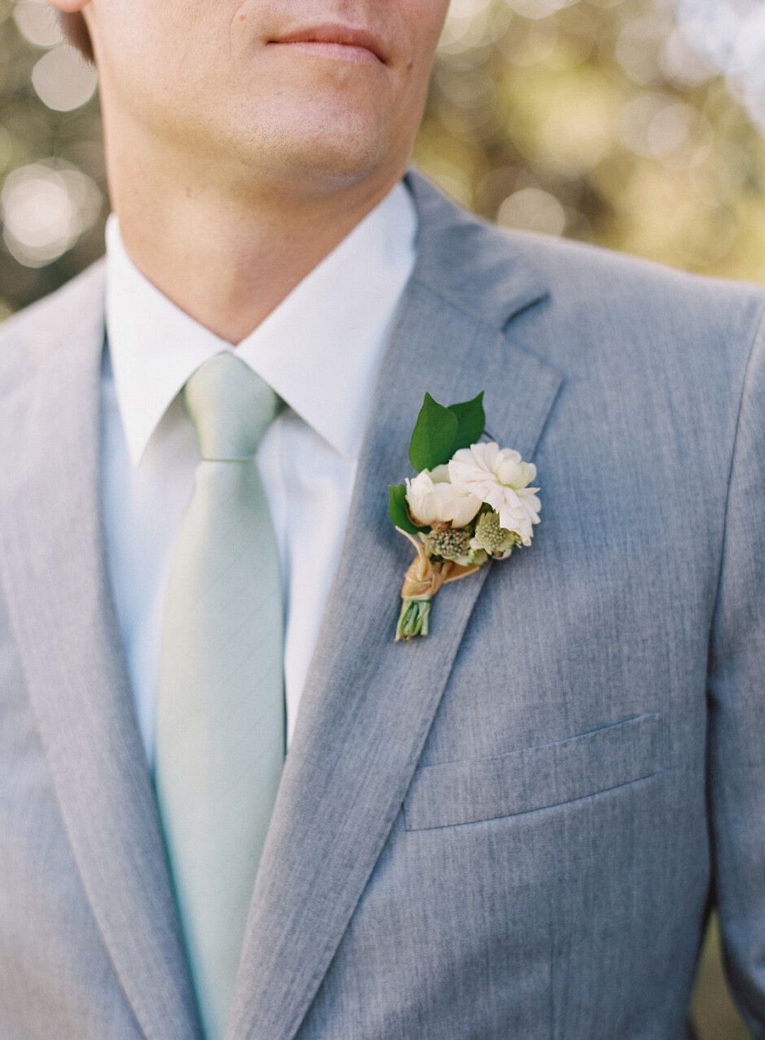 groom boutonniere
