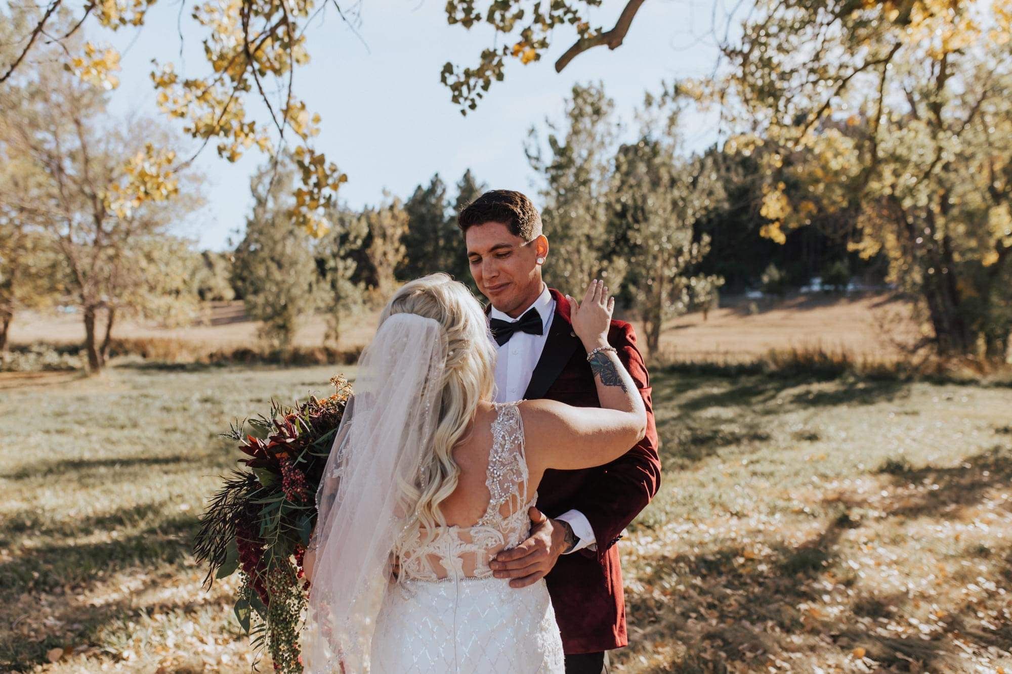 first look at dreamy outdoor fall wedding