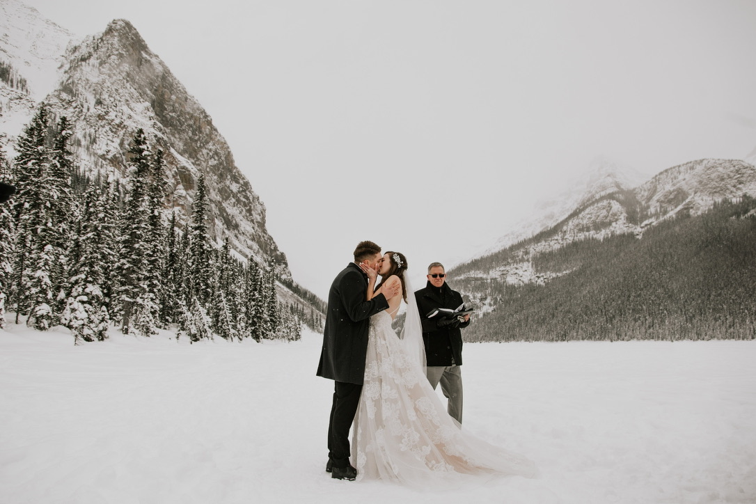 Charming Winter Wedding in Banff National Park